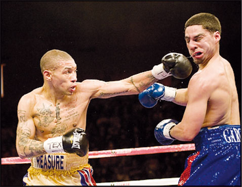 Via Ring TV: Ashley Theophane signs with Mayweather Promotions