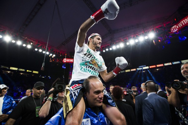 Abner Mares vs Jhonny Gonzalez