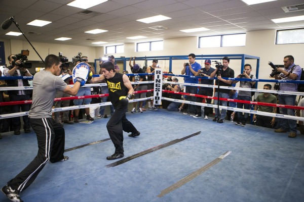 Photo Gallery: Leo Santa Cruz & Victor Terrazas Workout
