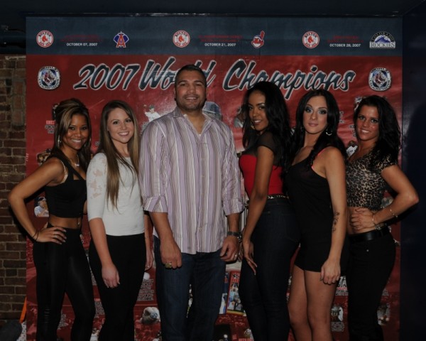 JohnRuiz-Ringgirls