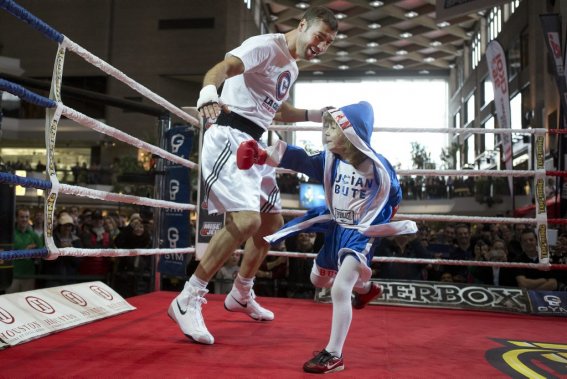Photo Gallery: Lucian Bute Workout
