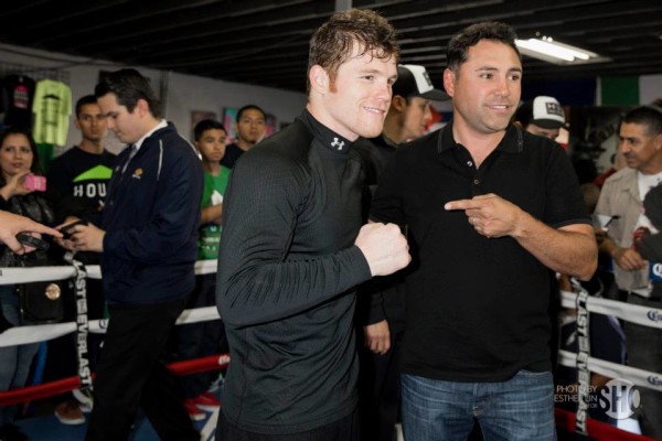 Video | De La Hoya: “Canelo Was Too Cautious Against Mayweather”