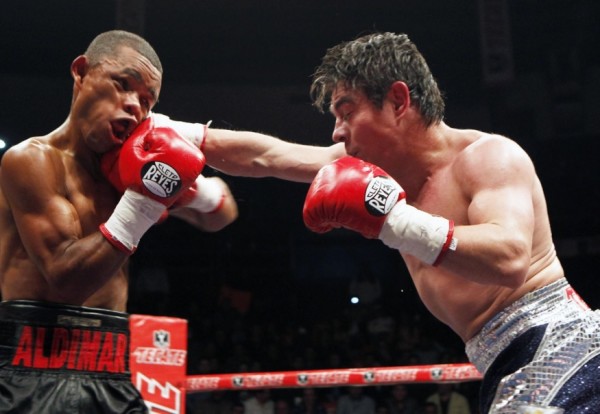 Photo Gallery: Jorge Arce vs. Aldimar Silva