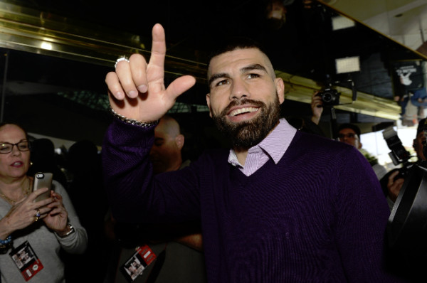 Angulo ‘Guarantees Excitement’ As He Goes Toe-To-Toe With Canelo