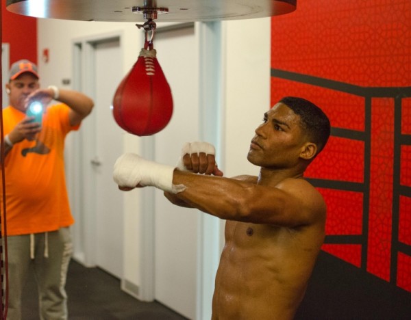 Photo Gallery: Yuriorkis Gamboa Workout