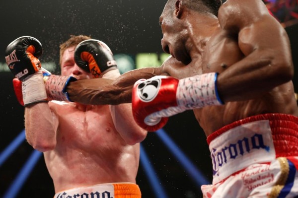 Canelo Lara - Photo by Josh Hedges Getty Images12