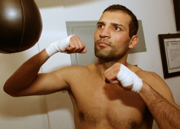 Photo Gallery | Luis Carlos Abregu Prepares for Sadam Ali