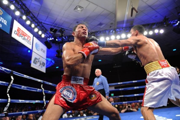 Darleys Perez vs. Jonathan Maicelo - PHOTO CREDIT CARLOS BAEZA THOMPSON BOXING PROMOTIONS2