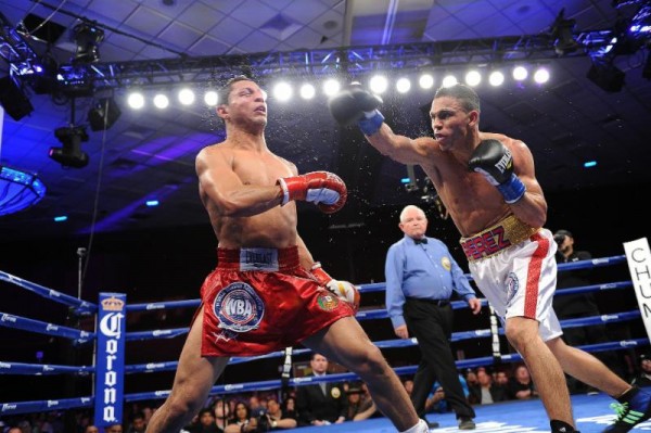 Darleys Perez vs. Jonathan Maicelo - PHOTO CREDIT CARLOS BAEZA THOMPSON BOXING PROMOTIONS5