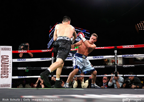 Hernandez-Harrison Scores UD Win in 1st Roc Nation Sports Card