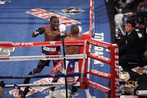 Crawford Looks Impressive in 6th-Round Stoppage of Dulorme