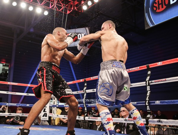 Frank Galarza Stops Sheldon Moore in Round 3 of ShoBox Main Event