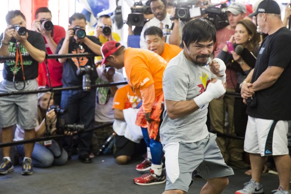 Manny Pacquiao Freddie Roach Bob Arum - Esther Lin (3)