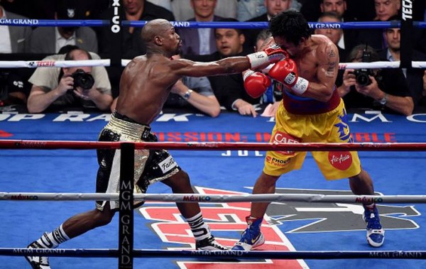 Mayweather Decisively Beats Pacquiao in Long-Awaited Bout