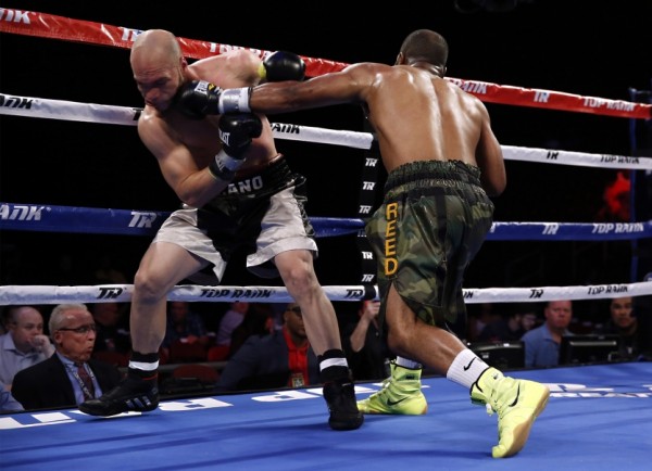 Mike Reed Remains Unbeaten With Round 2 TKO Over Osenohan Vazquez