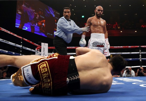Raymundo Beltran Knocks Out Takahiro Ao in Round 2