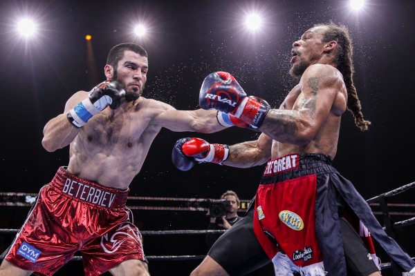 Artur Beterbiev Stops Alexander Johnson in 7