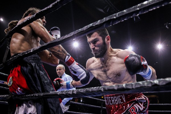 Artur Beterbiev Blasts Isidro Prieto in Round 1