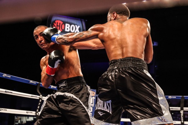 WADE VS SOLIMAN-TRAPPFOTOS-06262015-3352