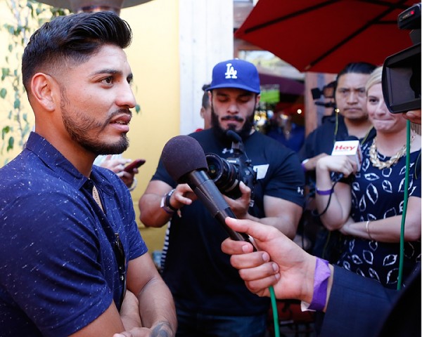 Video | Abner Mares on If Leo Santa Cruz Is on His Level