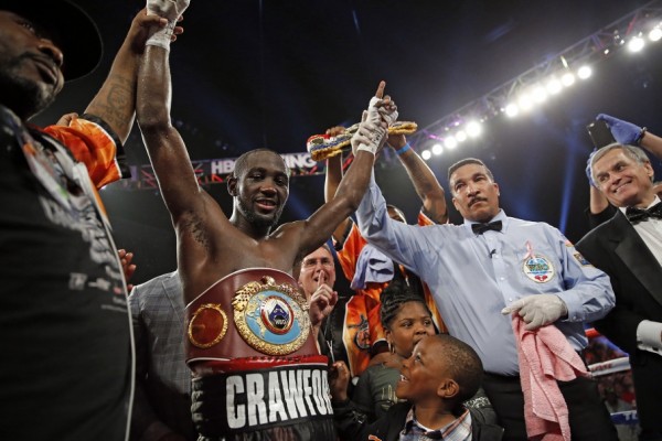 Boxing Gossip with Leann Perez – 1/6/2016