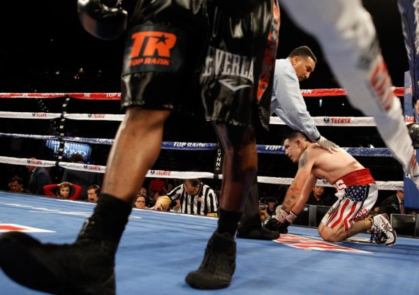 Timothy Bradley Knocks Out Brandon Rios in Round 9