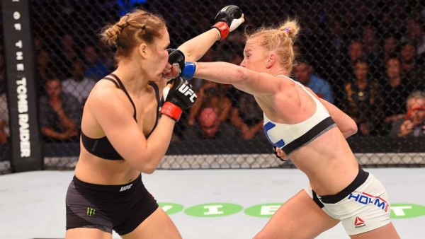 Roach on Rousey’s Loss: “It Was Embarrassing, No One Taught Her About Boxing”