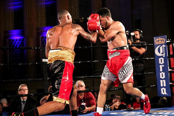 DeLoach vs Castillo_Fight_Dave Nadkarni _ Premier Boxing Champions (1)