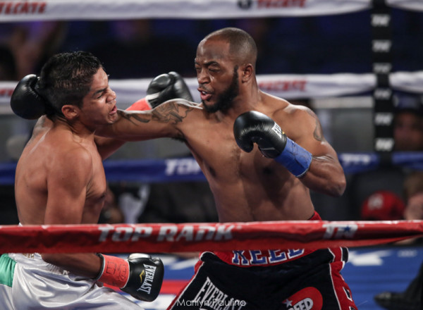 Mike Reed vs. Cordero - MVP RBRBoxing (18)