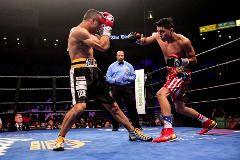 Mario Barrios and Eddie Ramirez Score UD Wins on PBC on ESPN