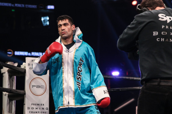 Guerrero vs Peralta_08_27_2016_Fight_Andy Samuelson _ Premier Boxing Champions16