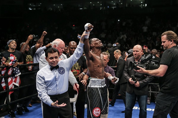 Robert Easter Defends Against Javier Fortuna in Spence-Peterson Co-Feature