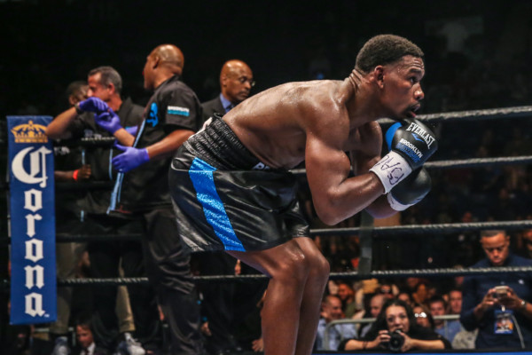jacobs-vs-mora-ii_09_09_2016_fight_andy-samuelson-_-premier-boxing-champions5