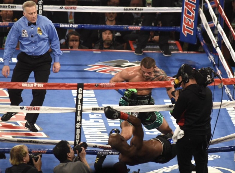 Smith Bids Hopkins His Farewell with 8th-Round TKO