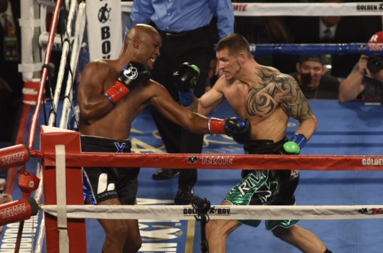 bernard-hopkins-joe-smith-jr-2-julio-sanchez