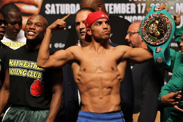 floyd-mayweather-vs-victor-ortiz-al-bello-getty-images-4
