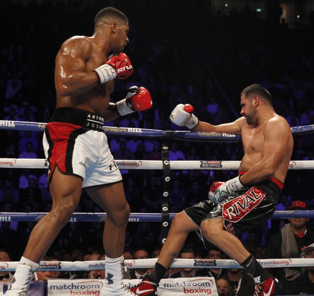 Anthony Joshua Crushes Tentative Eric Molina in 3