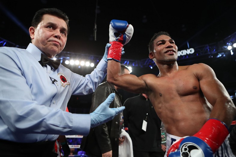 Yuriorkis Gamboa Steps in Against Jason Sosa