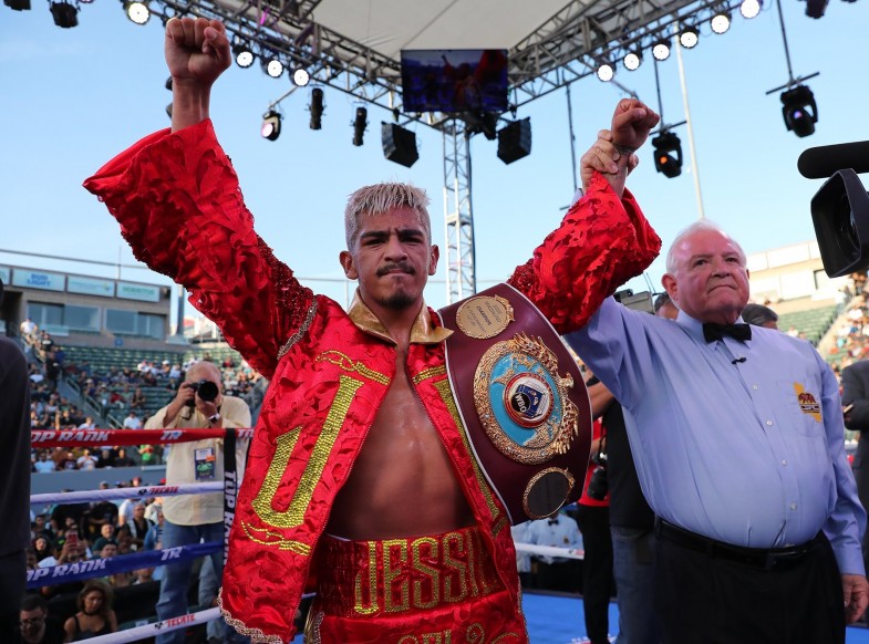 Magdaleno Makes Quick Work of Dos Santos in PPV Opener