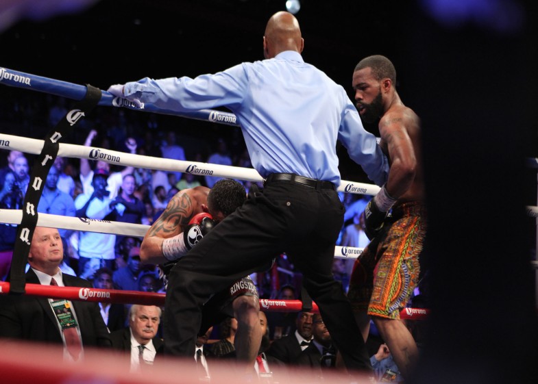 Gary Russell vs. Oscar Escandon - Tom Casino Showtime (24)