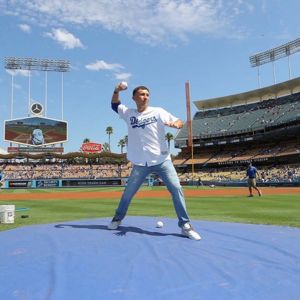 Gennady Golovkin Throws out First Pitch for LA Dodgers