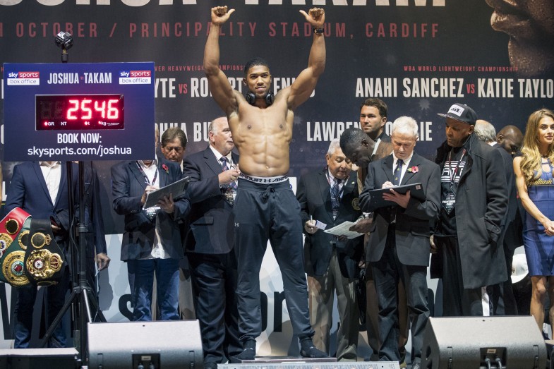 Anthony Joshua Ridiculously Ripped Ahead of Joseph Parker Clash