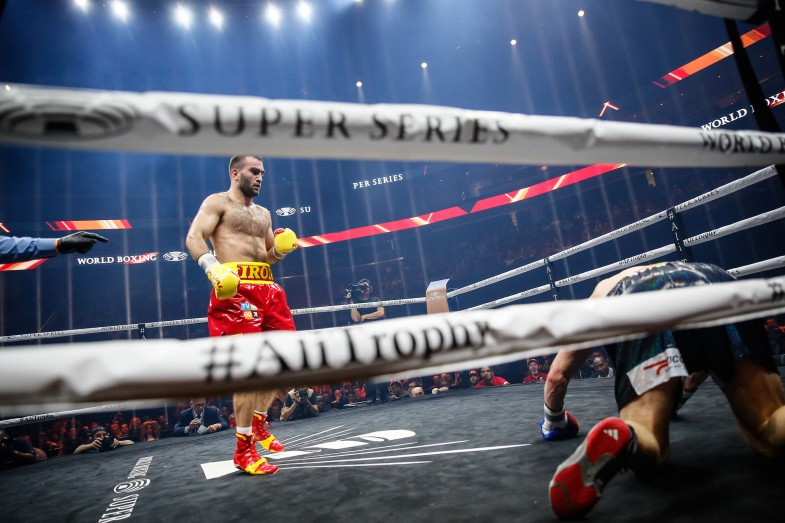 Murat Gassiev Stops Krzysztof Wlodarczyk in 3