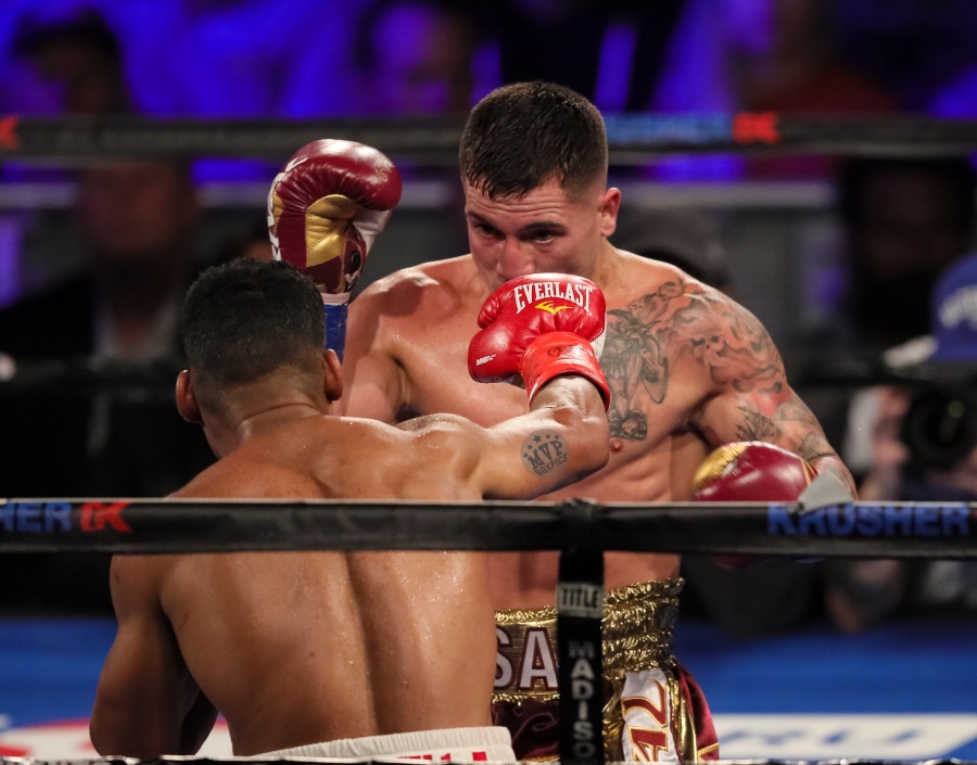 Yuriorkis Gamboa Steals Victory Over Jason Sosa
