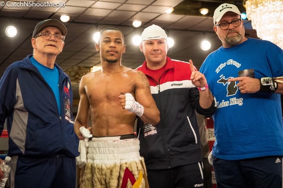 O’Quinn overwhelms Otieno for a 6-round unanimous decision