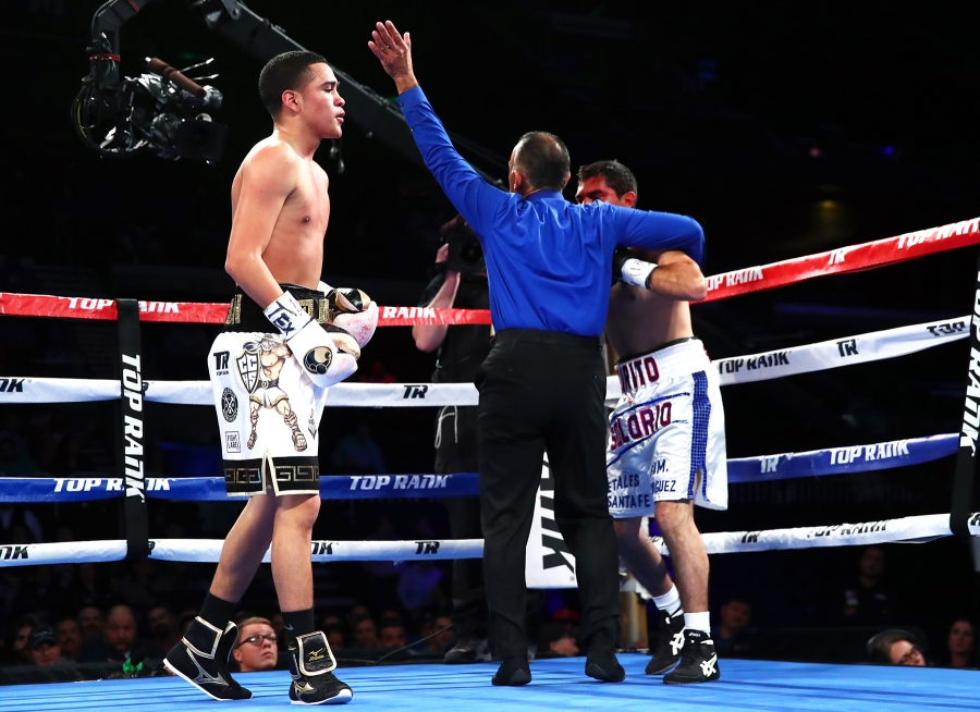 Gabe Flores Jr. Scores Impressive First-Round Stoppage