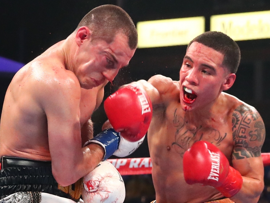 Valdez Battles Through Broken Jaw to Batter and Beat Quigg