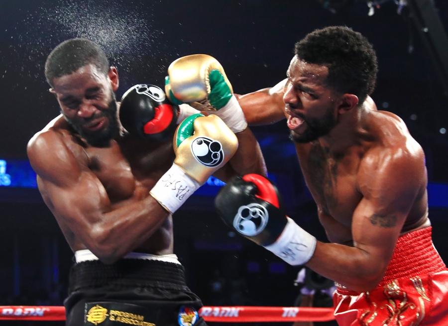 Jesse Hart Stops Demond Nicholson in Round 7