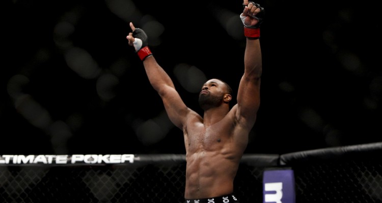 UFC Champ Woodley Confirms: Mayweather Training for MMA