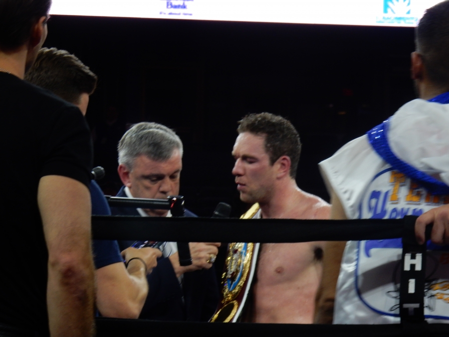 Mike Lee Defeats Jose Hernandez By Unanimous Decision